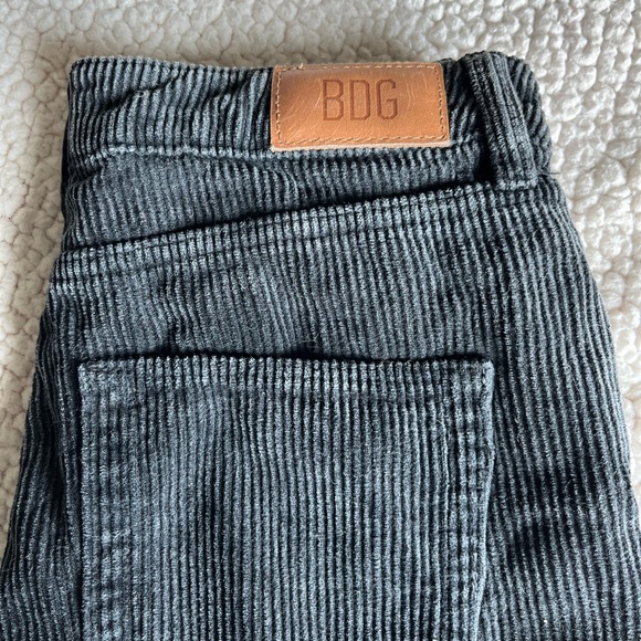 BDG corduroy pant, black with brown leather logo - Picture 3 of 4